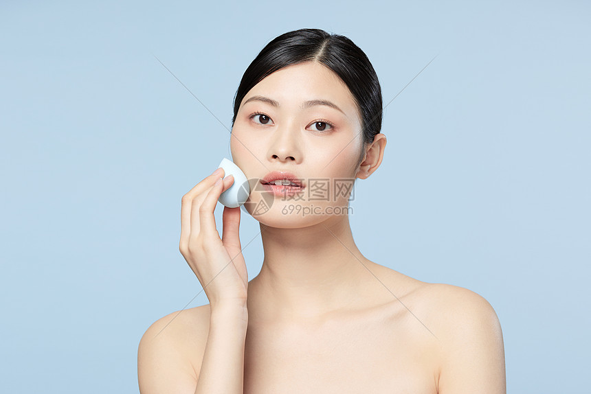 市场监管总局：上半年广告业务收入达8088.9亿元 同比增长11.3%