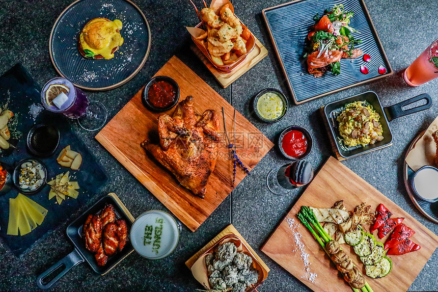 科技IPO迎复苏！设计软件巨头Figma(FIG.US)成功募资12亿美元 今晚登陆纽交所