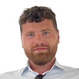 男子侵占货款购买泡泡玛特等致公司损失92万!一审获刑两年